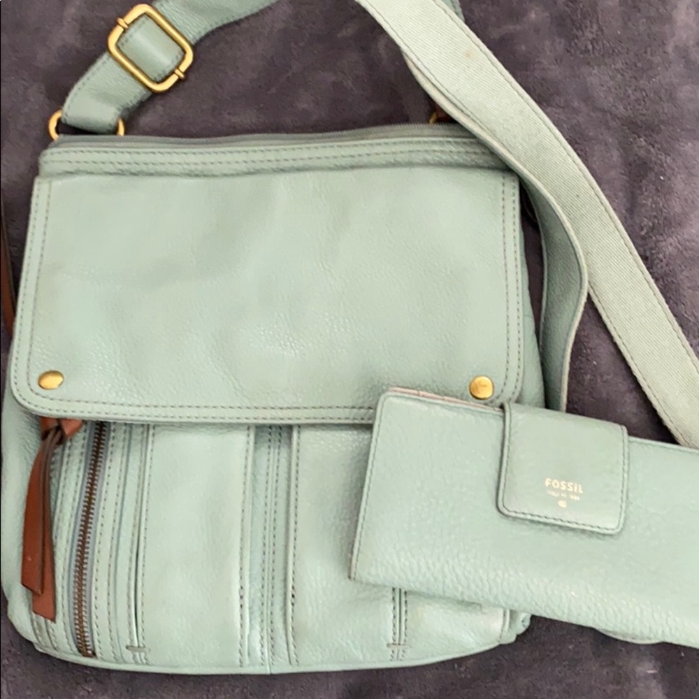 Fossil mint green leather crossbody with wallet